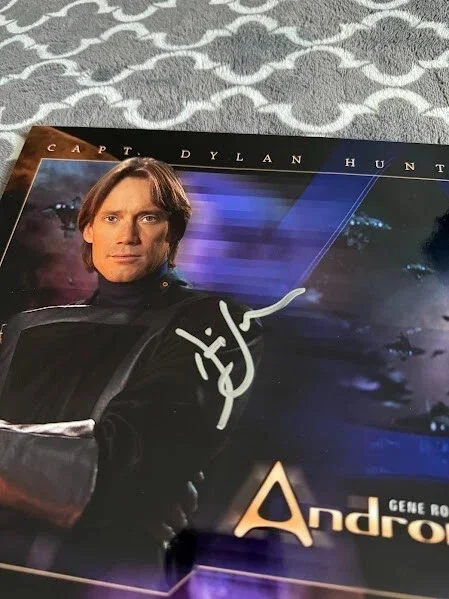 Kevin Sorbo — Andromeda (Kevin Sorbo) Signed Autograph Photo Size 8x10, image 2