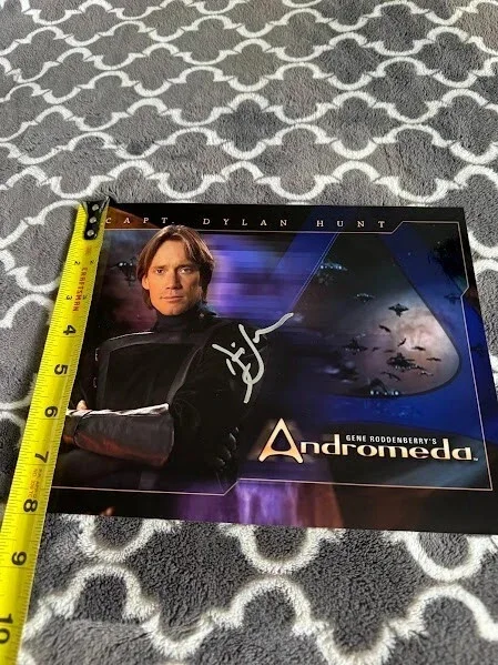 Kevin Sorbo — Andromeda (Kevin Sorbo) Signed Autograph Photo Size 8x10, image 3