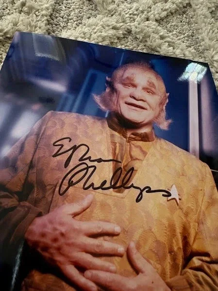 Ethan Phillips — Star Trek: Voyager Ethan Phillips Signed Authentic Autograph Photo Size 8" x 10", изображение 2