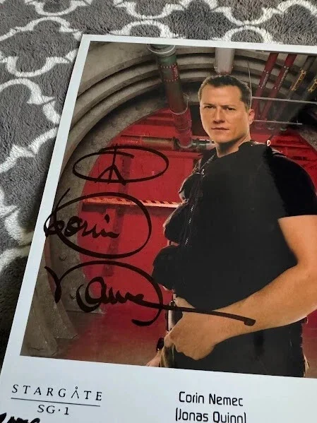 Corin Nemec — Stargate SG-1 (Corin Nemec) Signed Autograph Photo Size 8x10, image 2