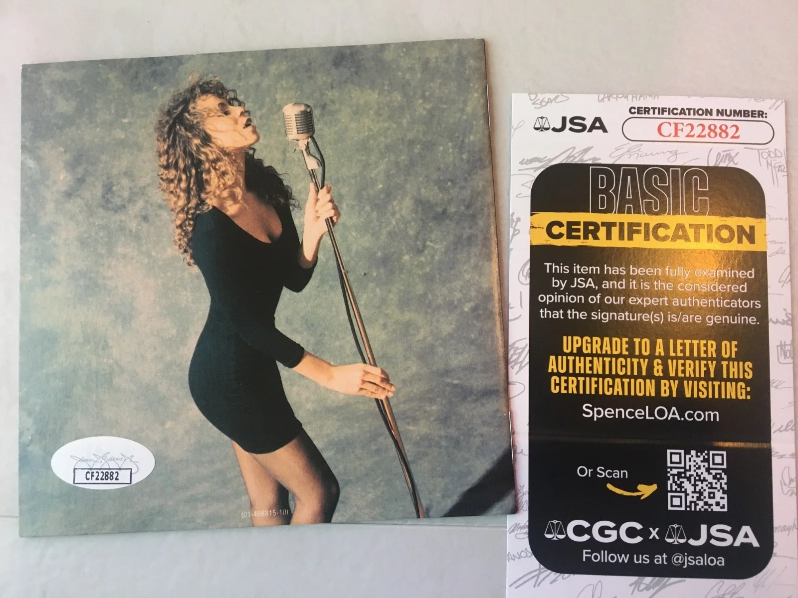 Mariah Carey Signed CD Booklet JSA COA RARE Autograph !! No Christmas Vinyl, image 2
