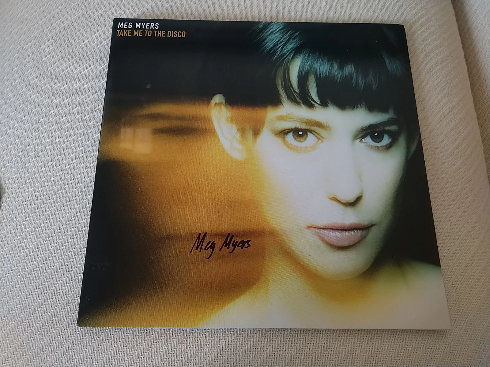 Meg Myers Signed Take Me To The Disco 2018 LP W/ Set List Mint, изображение 2