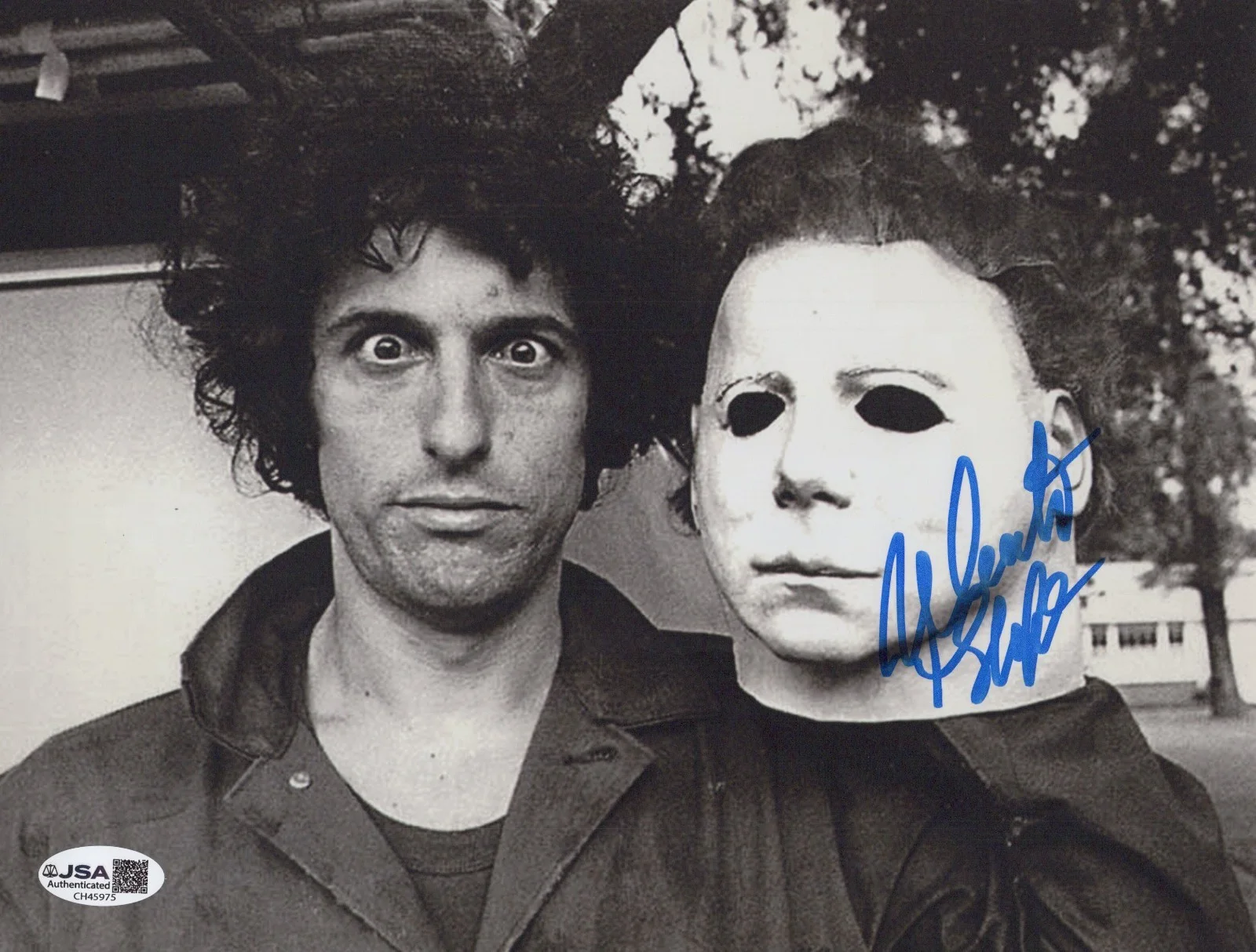 NICK CASTLE — NICK CASTLE Signed HALLOWEEN 8x10 Photo MICHAEL MYERS Autograph JSA COA CERT