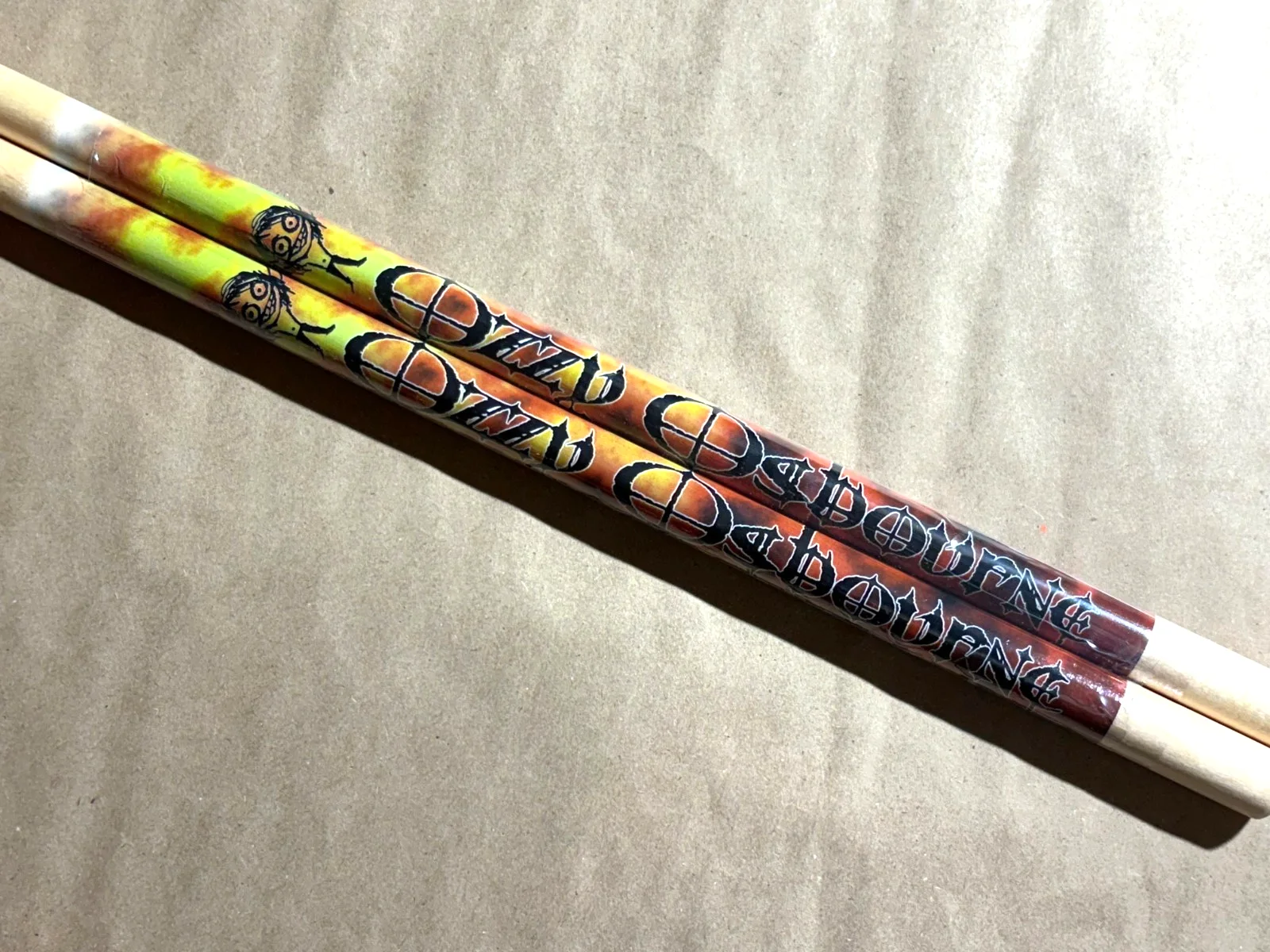 OZZY OSBOURNE DRUM STICK DRUMSTICK SET ROCK & ROLL-Orange Flames -NICE!, image 4