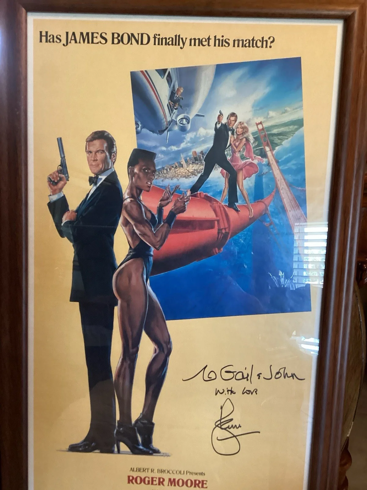 Roger Moore — James Bond A View To A Kill Insert Autographed By Roger Moore Framed!, image 5