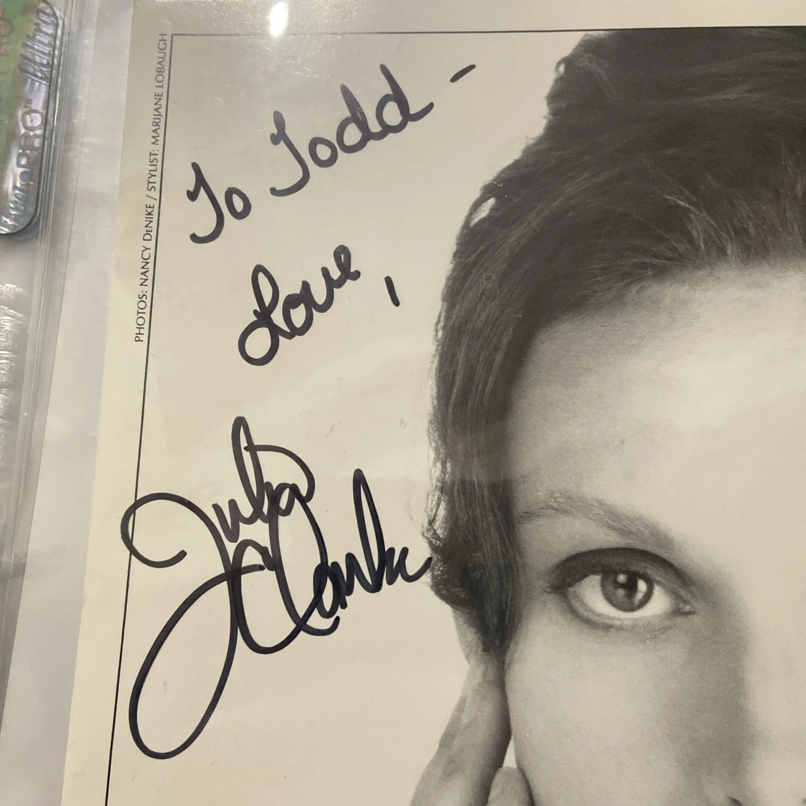 Julie Clarke Signed Photo b&w 6 x 8 1/2 Playboy Playmate March 1991, изображение 2