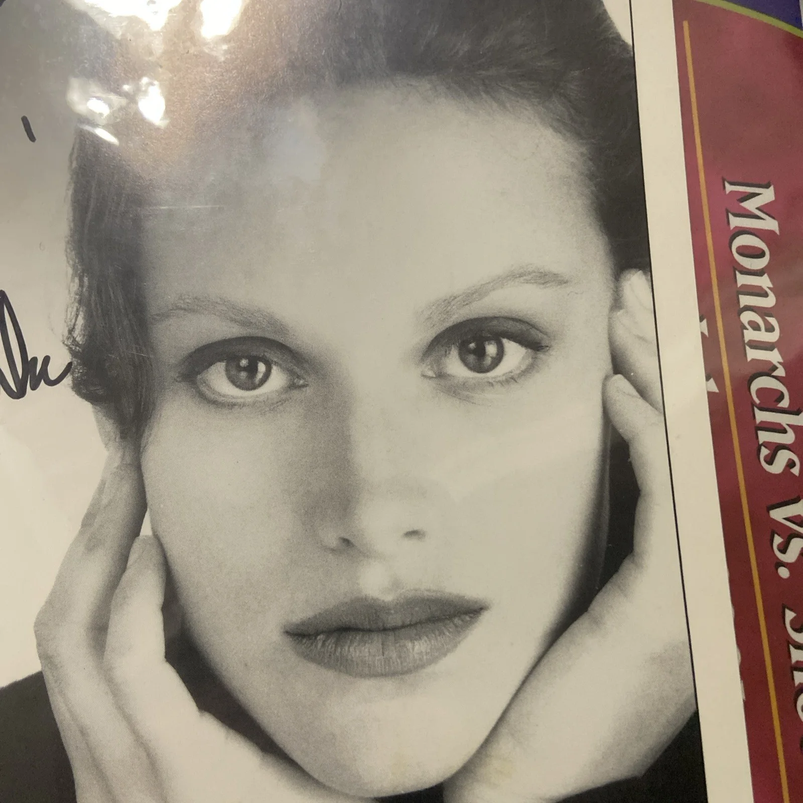 Julie Clarke Signed Photo b&w 6 x 8 1/2 Playboy Playmate March 1991, изображение 3
