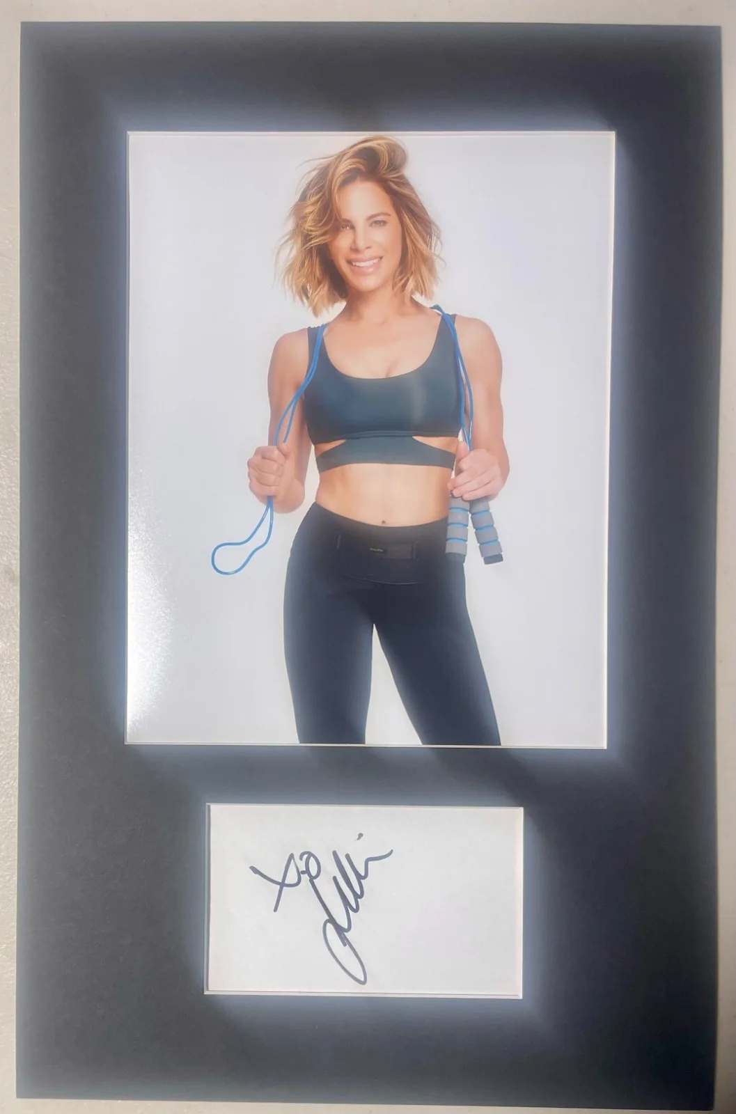 JILLIAN MICHAELS — Jillian Michaels Ripped In 30 matted signed index card with photo 11x17 #1