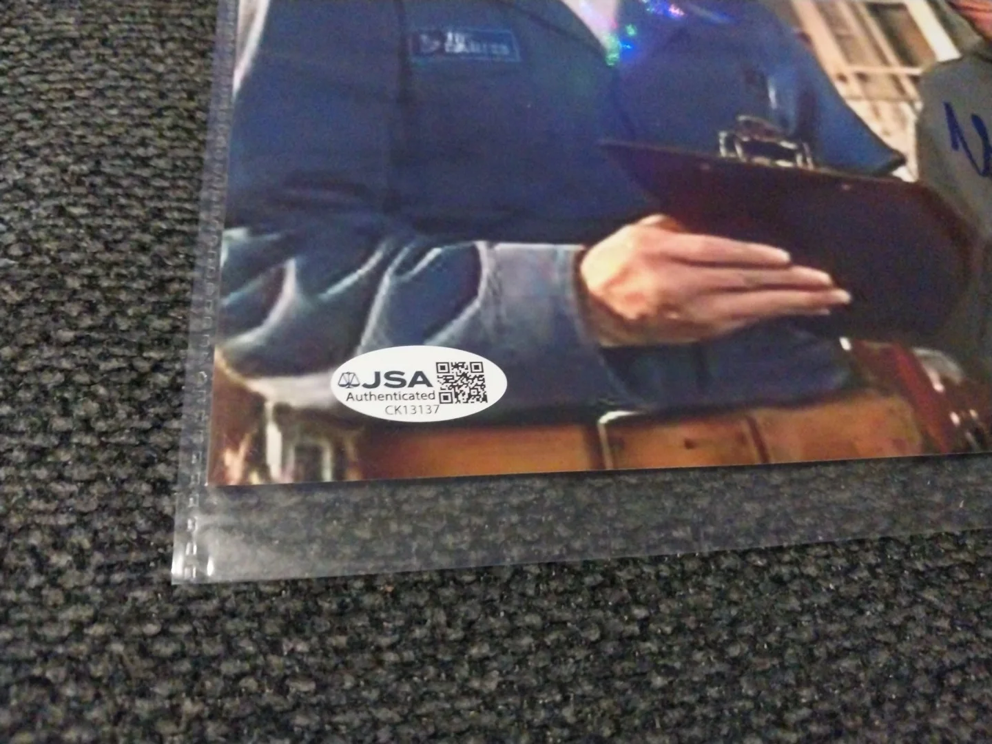 Matthew Broderick — Matthrew Broderick Actor Signed Cable Guy 8x10 Autographed Photo JSA, image 2