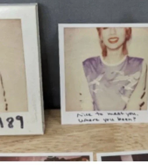 HUGE VINTAGE Taylor Swift 1989 CD with Collectible Photos And Details., изображение 4