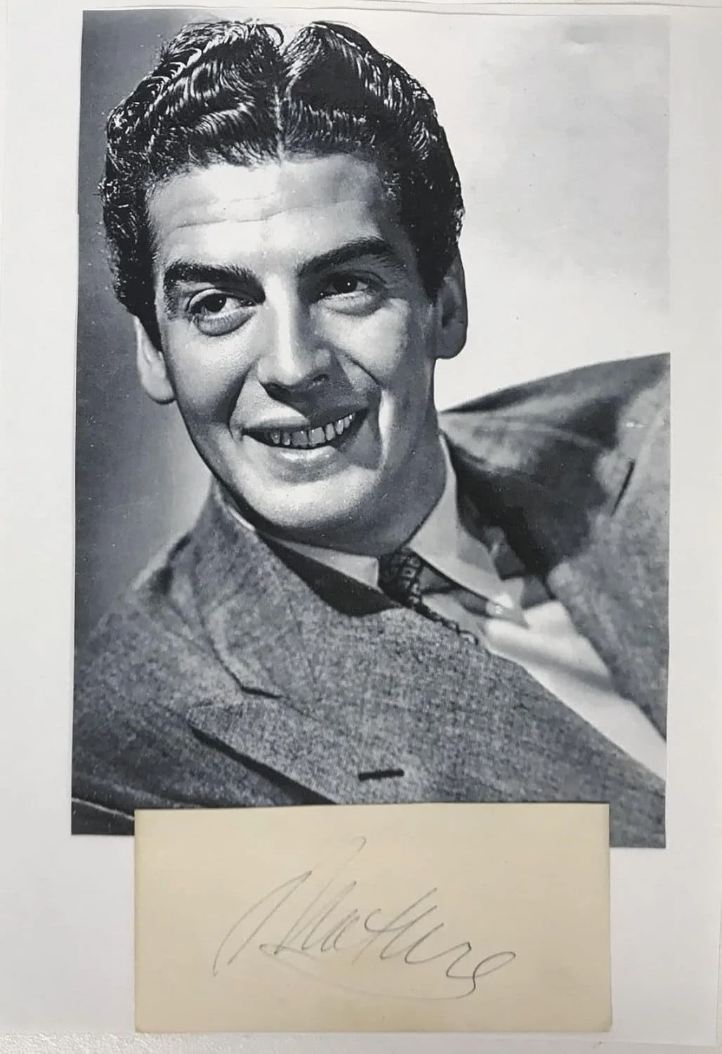 Victor Mature — Victor Mature (d. 1999) Signed Autographed Vintage Signature Card 8.5x11 Display