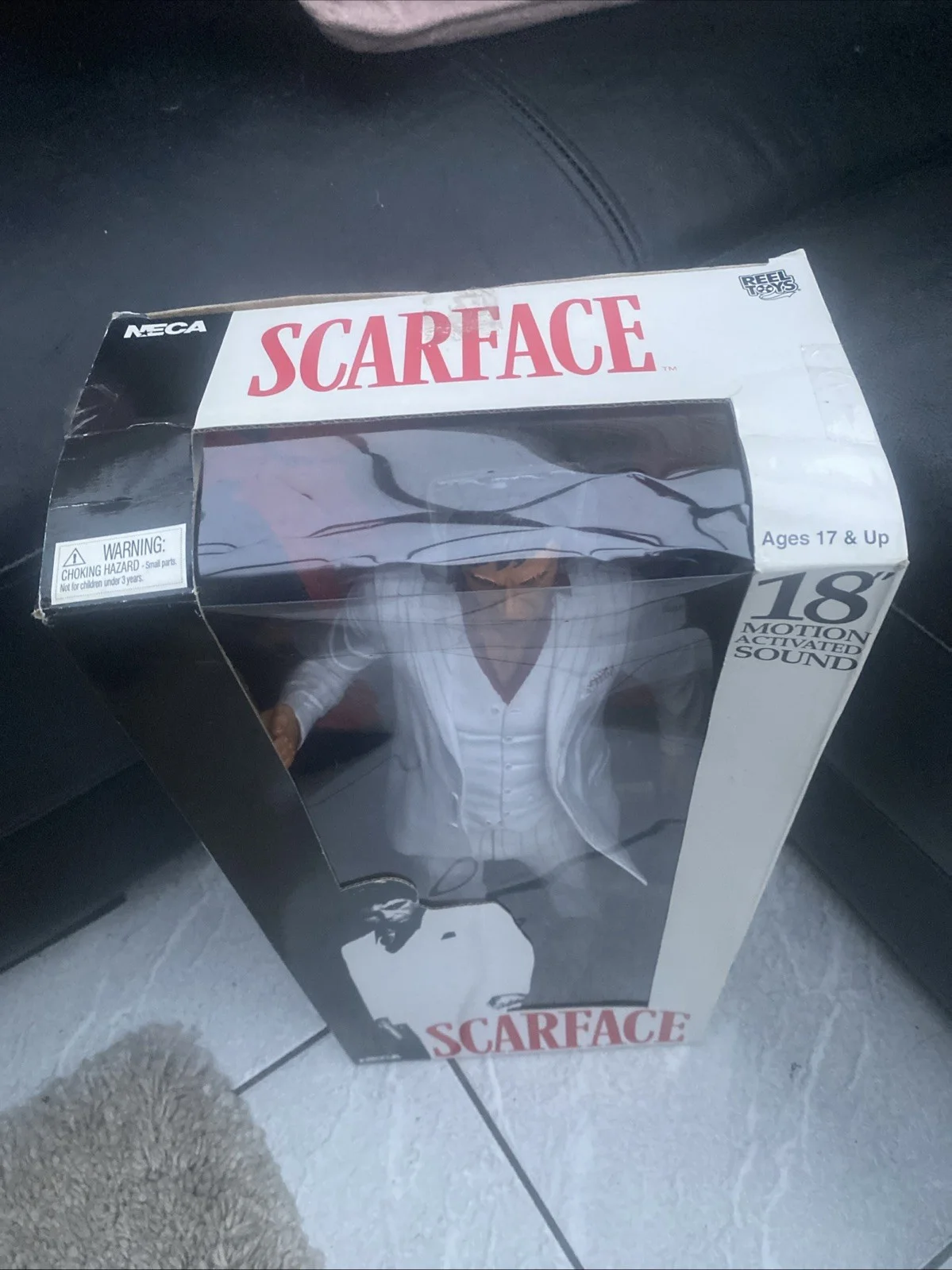 Neca SCARFACE 18” Motion Activated Sound 1/4 Scale Figure BOXED with Accesories, изображение 2