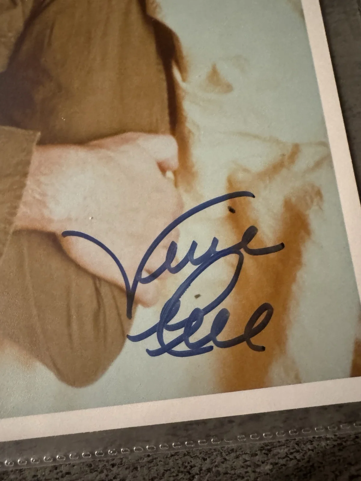 🔥VINCE GILL 8x10 Autographed Photo COUNTRY MUSIC COA Vintage photo, изображение 2
