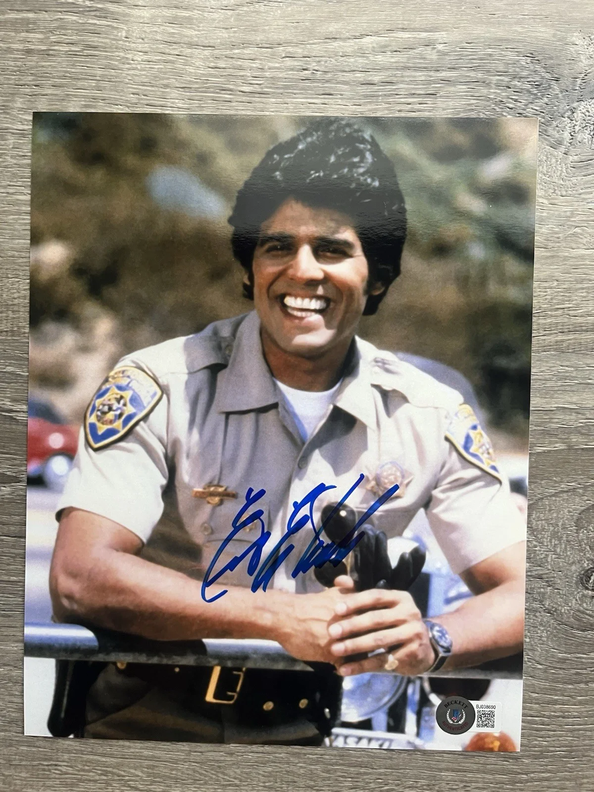 Erik Estrada — Erik Estrada Signed Ponch 8x10 Photo Beckett COA Chips, image 2