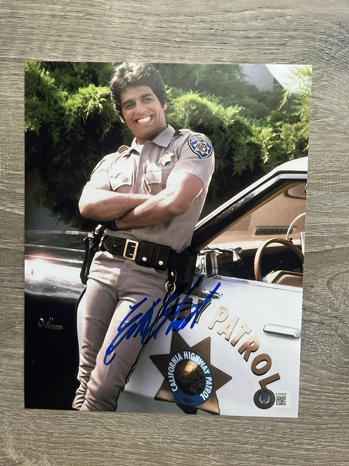 Erik Estrada — Erik Estrada Signed Ponch 8x10 Photo Beckett COA Chips, изображение 2