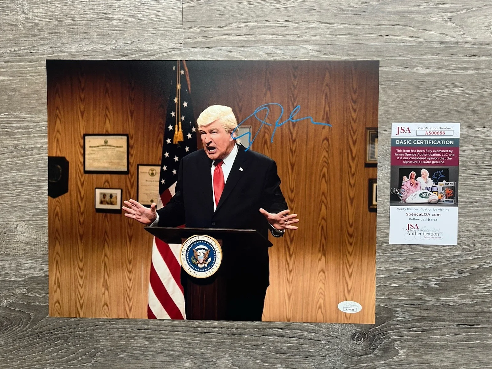 Alec Baldwin — Alec Baldwin Signed SNL Trump 11x14 Photo JSA COA Saturday Night Live
