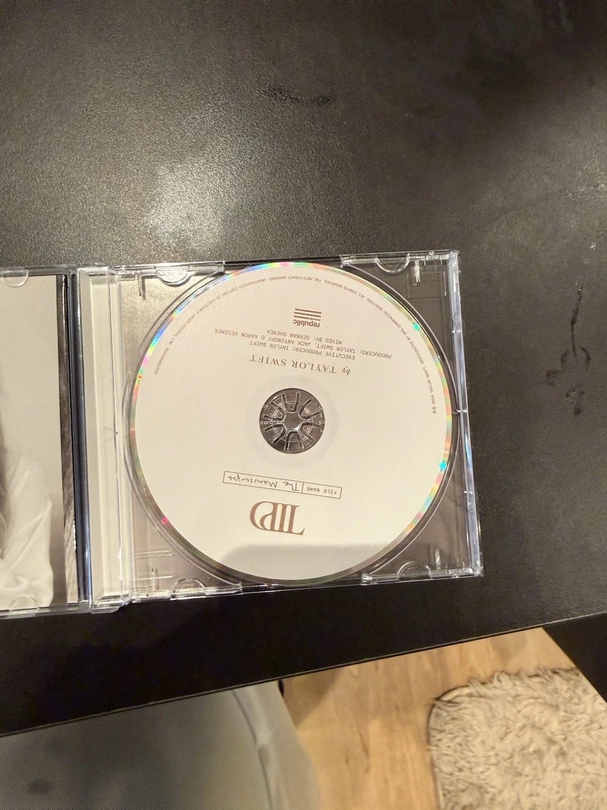 Taylor Swift Signed The Tortured Poets Department TTPD CD, image 3