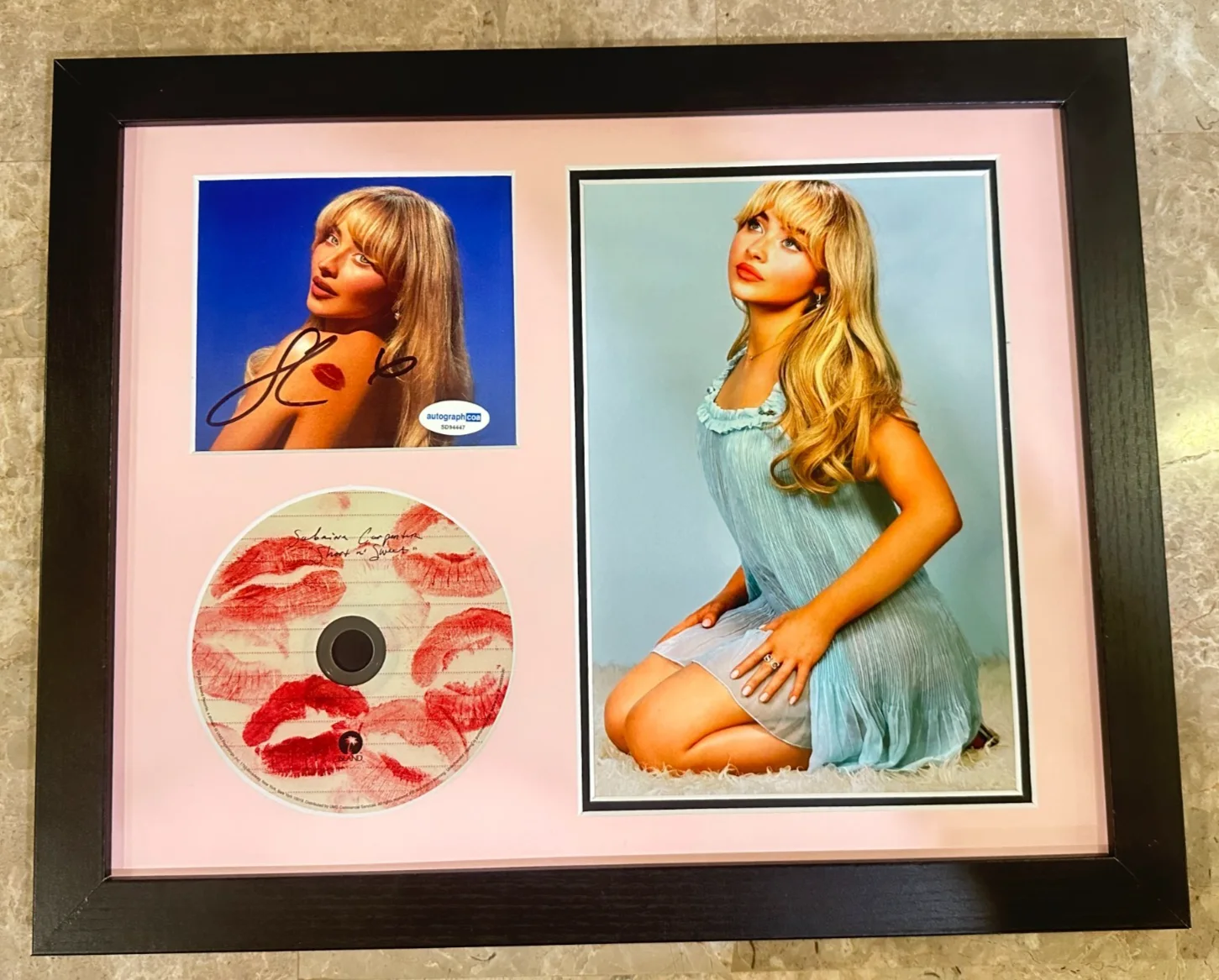 Sabrina Carpenter Signed SHORT N' SWEET Autograph Framed CD Display W/ ACOA COA, изображение 4