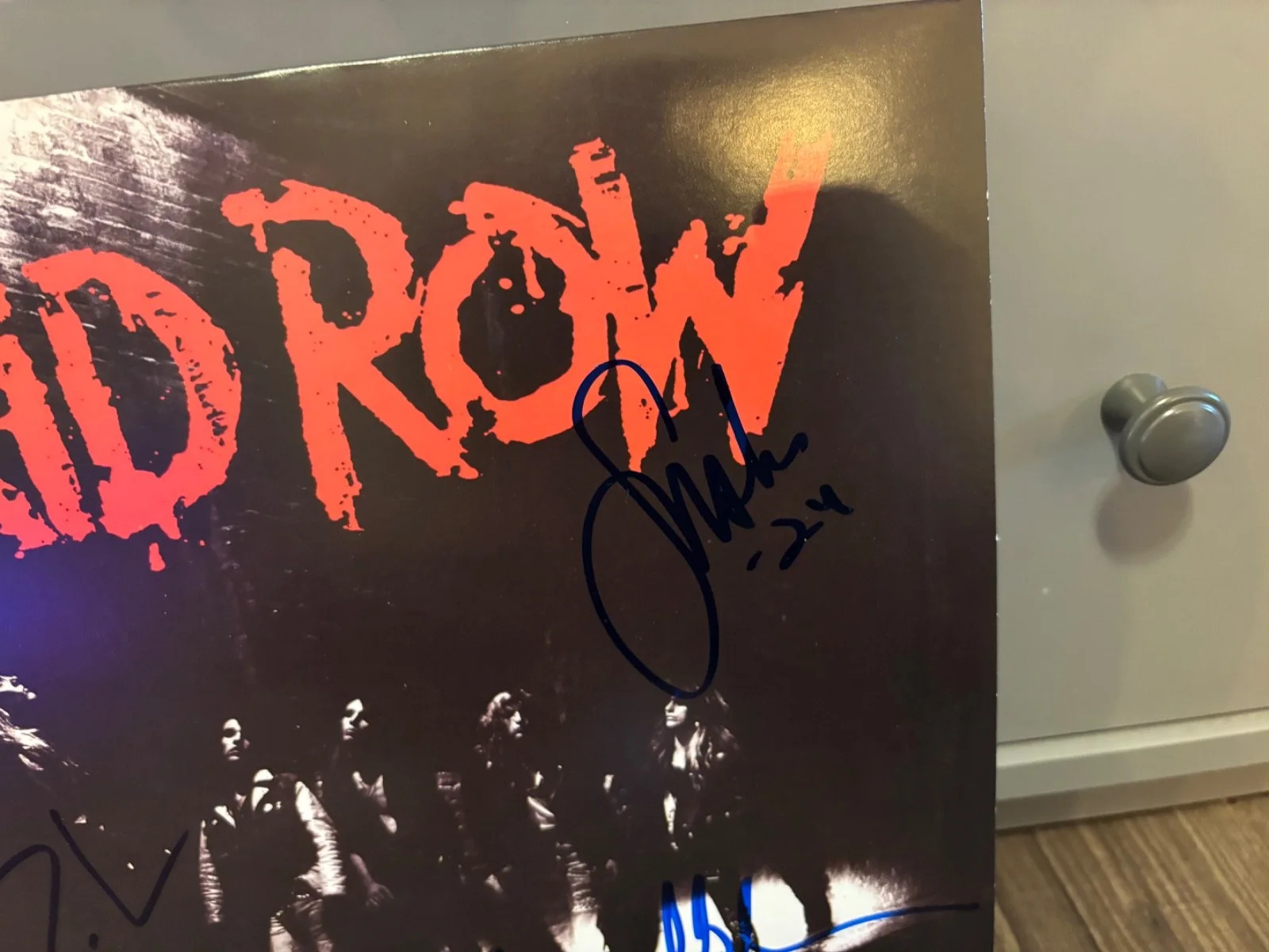 SKID ROW SIGNED AUTOGRAPHED LP VINYL SELF TITLED X4 RARE SEBASTIAN BACH SNAKE, image 3