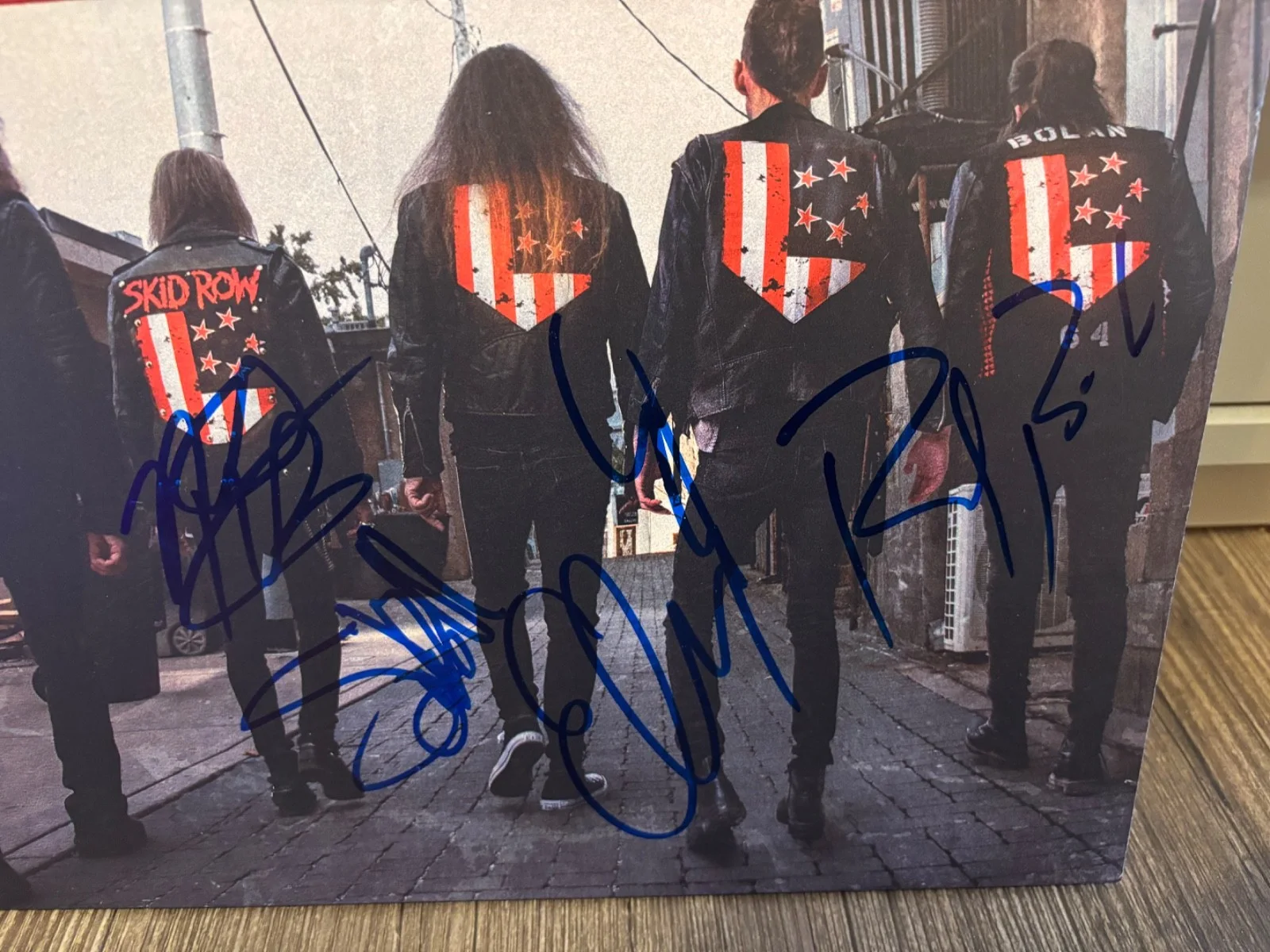 SKID ROW SIGNED AUTOGRAPHED LP VINYL THE GANGS ALL HERE RARE X5 SNAKE BOLAN, изображение 2