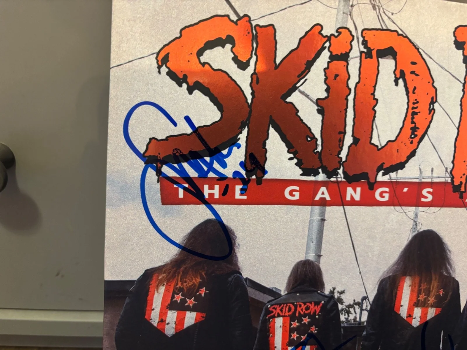 SKID ROW SIGNED AUTOGRAPHED LP VINYL THE GANGS ALL HERE RARE X5 SNAKE BOLAN, изображение 3