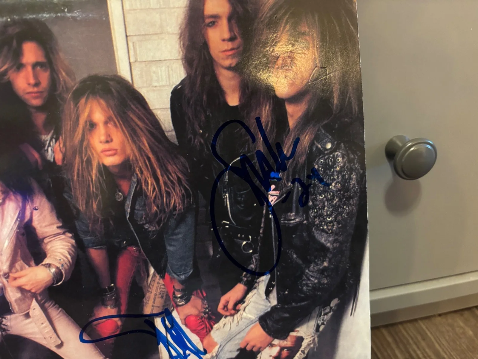 SKID ROW SIGNED AUTOGRAPHED LP VINYL IN YOUR FACE X4 RARE SEBASTIAN BACH SNAKE, изображение 3