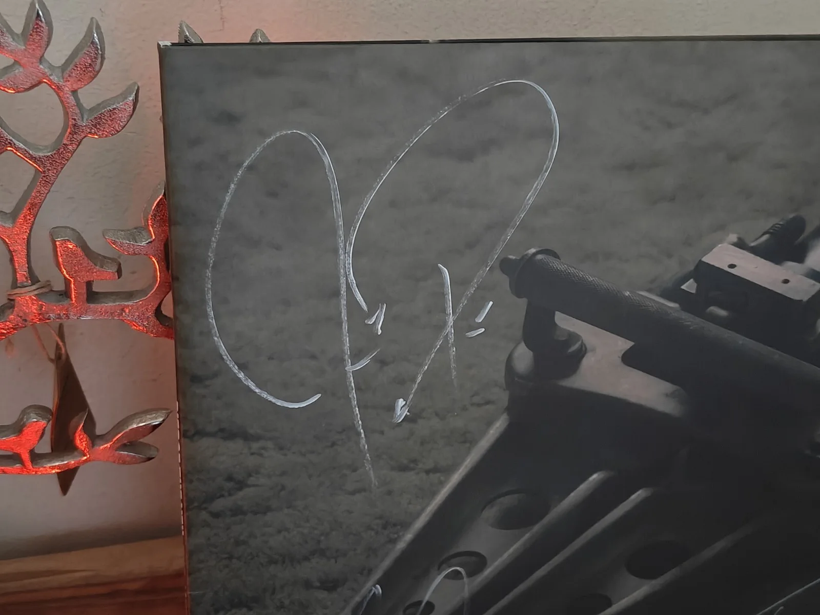 Pierce The Veil — PIERCE THE VEIL THE JAWS OF LIFE VINYL SIGNED COVER, изображение 2