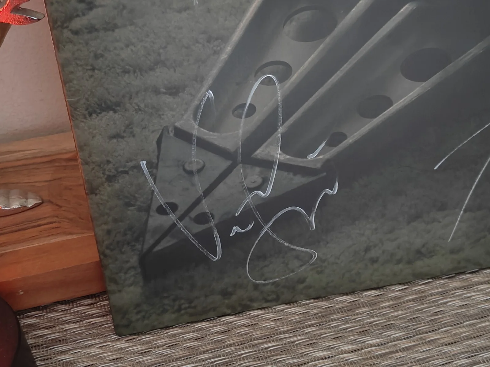 Pierce The Veil — PIERCE THE VEIL THE JAWS OF LIFE VINYL SIGNED COVER, изображение 3