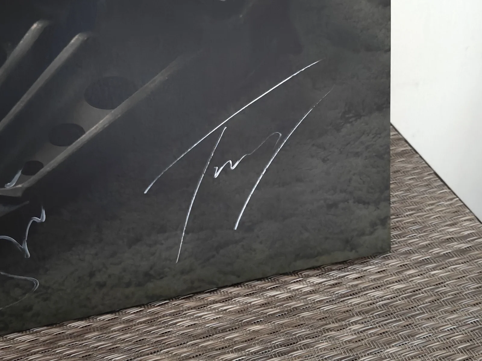 Pierce The Veil — PIERCE THE VEIL THE JAWS OF LIFE VINYL SIGNED COVER, изображение 4