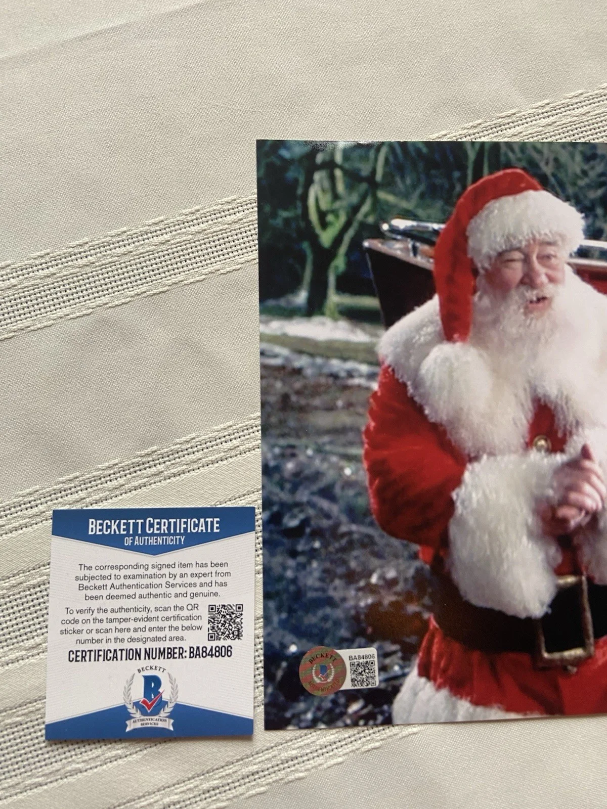 Ed Asner — Ed Asner Signed 8x10 “Elf” Photo - BAS COA - Santa - Extra Inscription, изображение 3