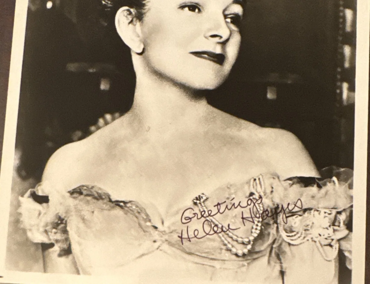 HELEN HAYES 8x10 SIGNED Photo VG++ Condition 1st LADY OF THE AMERICAN THEATRE, изображение 2