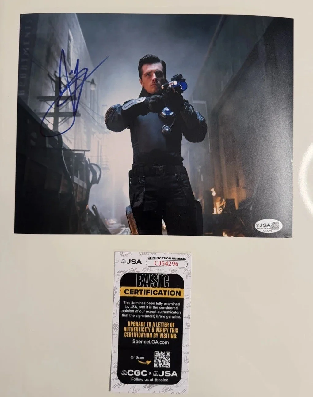 Josh Hutcherson — Josh Hutcherson Actor Autographed 8x10 Photo Hunger Games Rare JSA COA