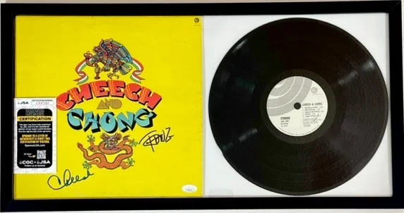 Cheech Marin, Tommy Chong — Cheech Marin & Tommy Chong Signed Cheech & Chong Vinyl LP Framed Display JSA COA, изображение 2