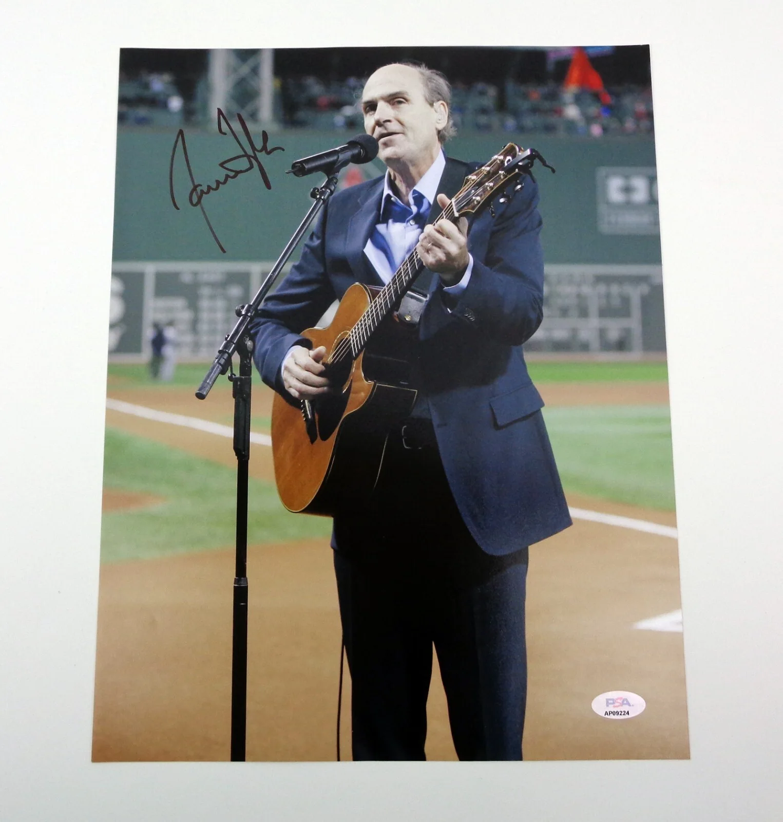 James Taylor — James Taylor Legendary Musician Signed Autograph 11x14 Photo PSA/DNA COA B