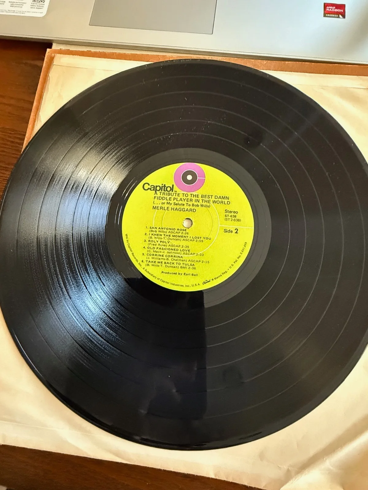 Merle Haggard SIGNED Tribute to Fiddle Players Great Condition Capitol ST 638, image 3