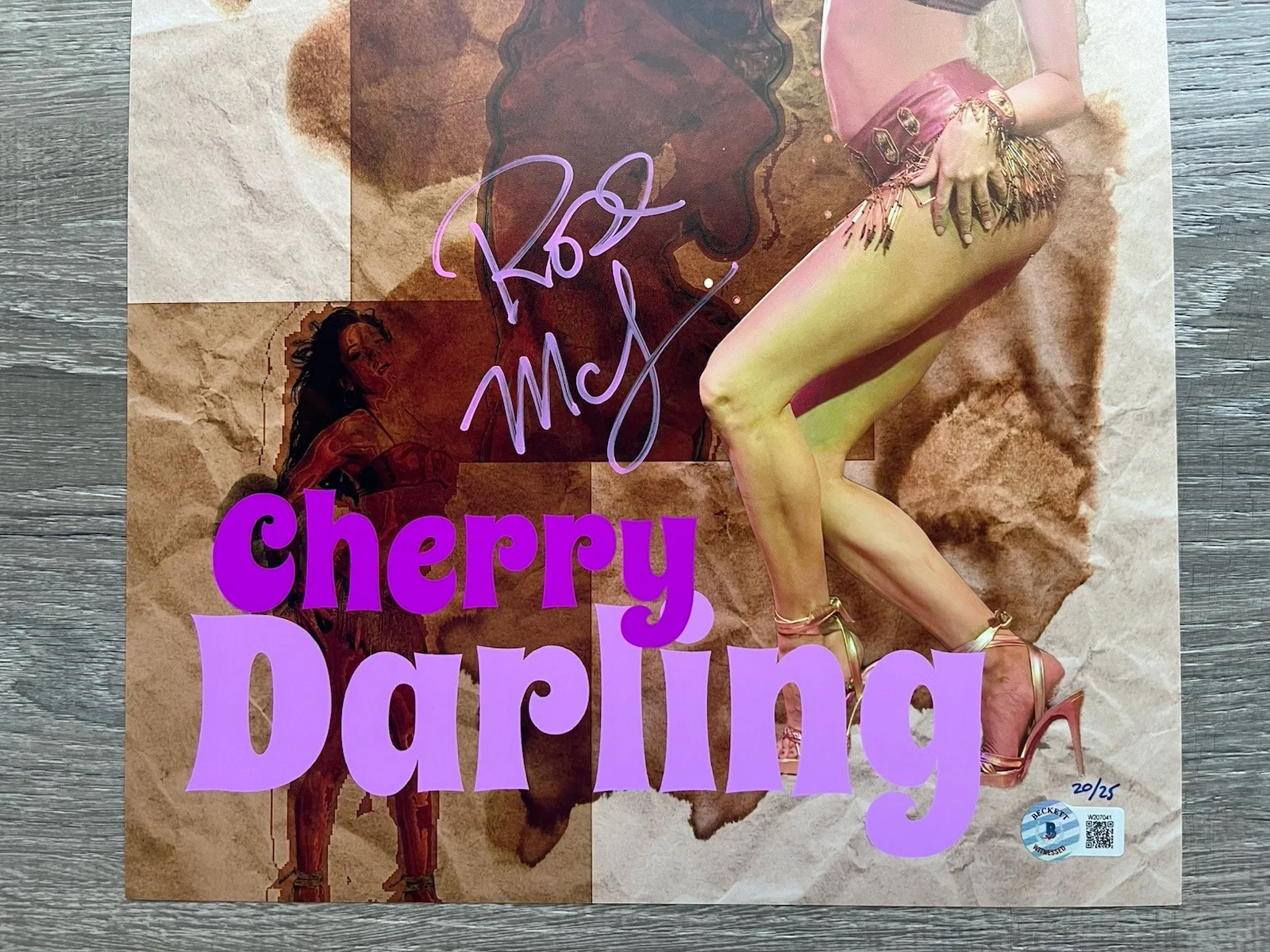 Rose McGowan — Rose McGowan Signed Cherry Darling 11x14 LE Photo Becket COA Planet Terror, изображение 3