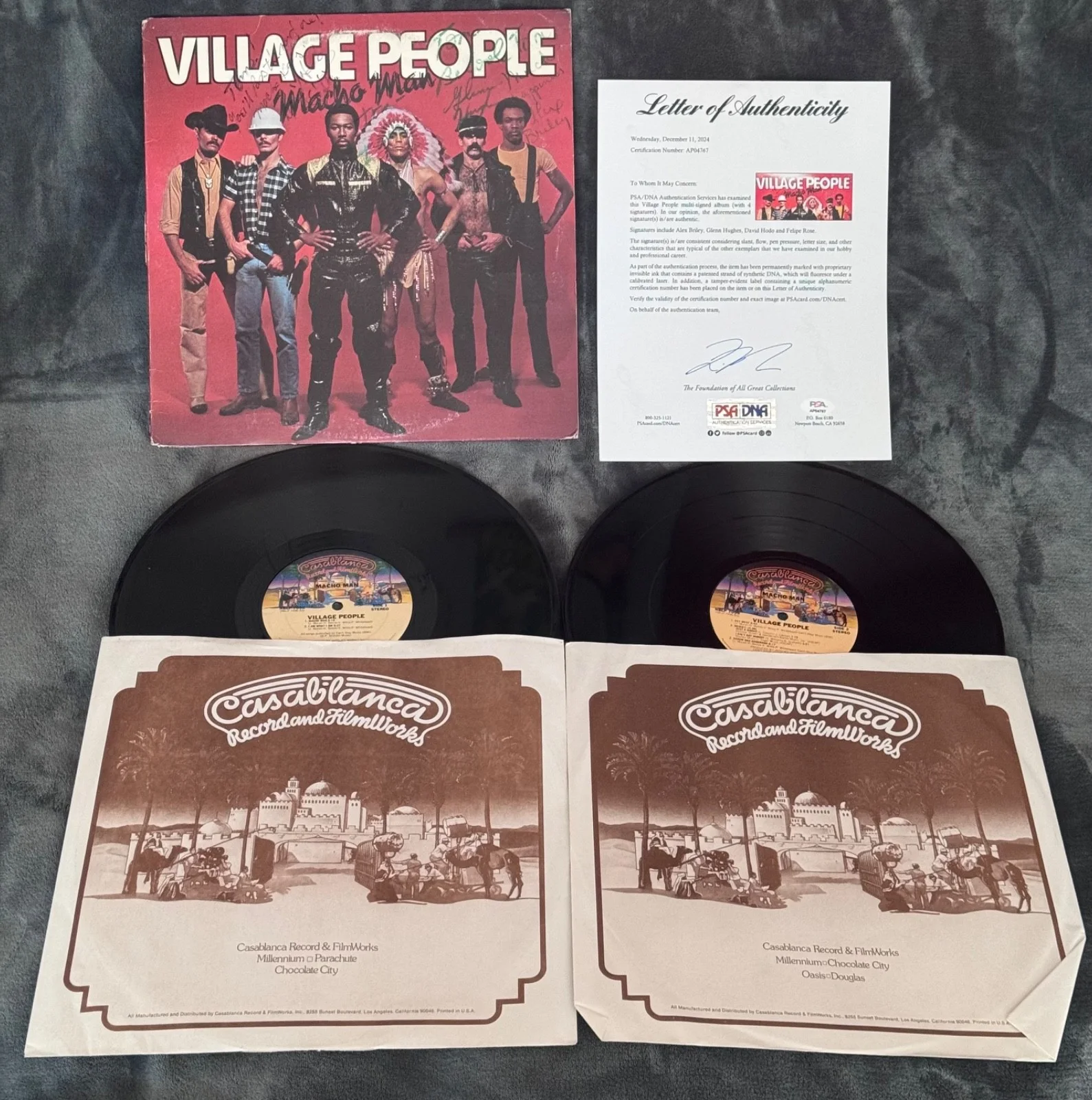 Signed Village People Record Group by 4 Macho Man LP Vinyl Album Cover Auto PSA, изображение 4