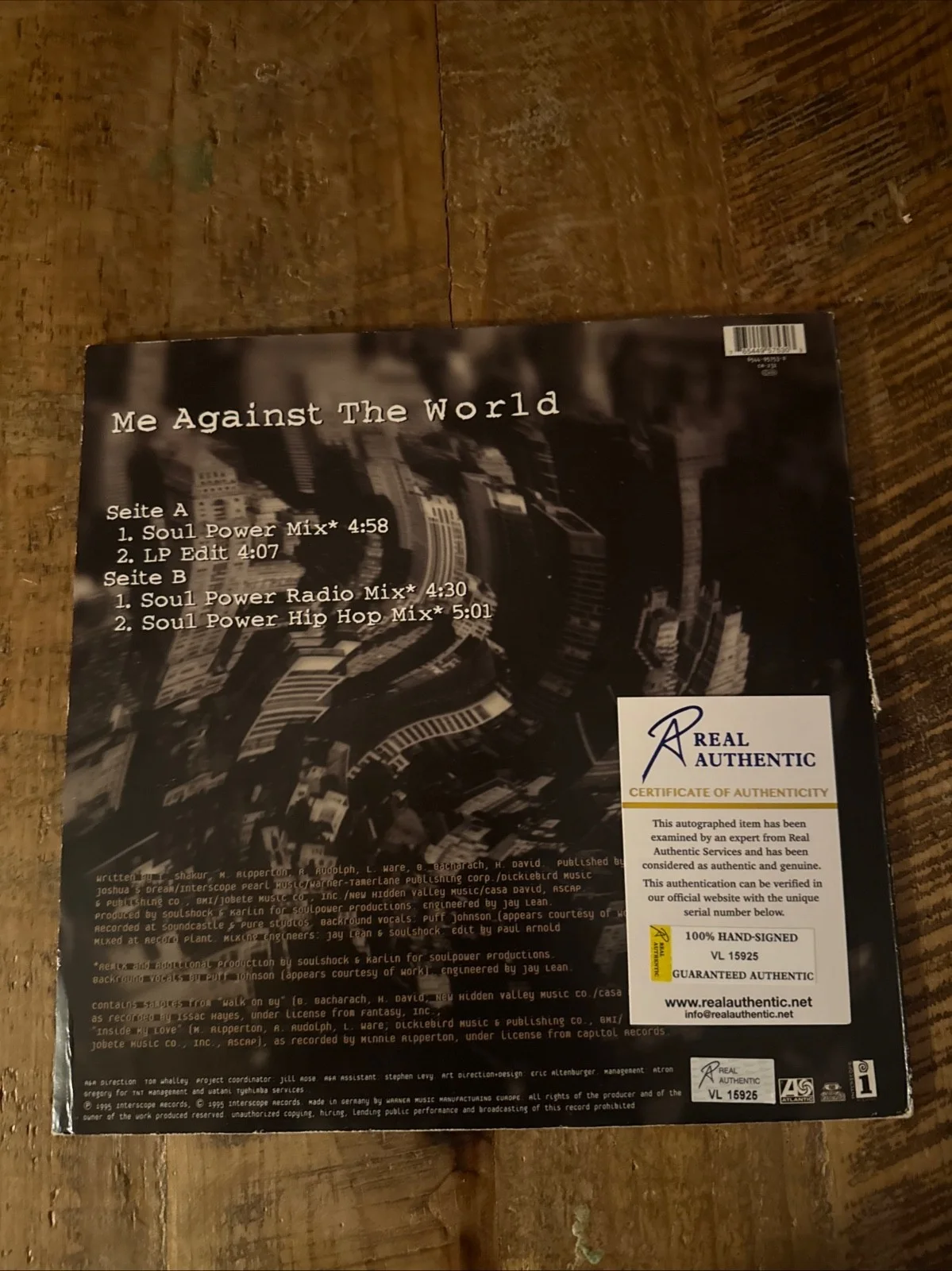 Tupac Shakur signed album, image 3