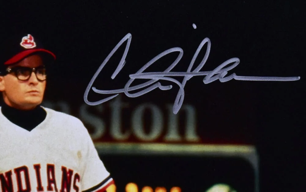 Charlie Sheen — Charlie Sheen Autographed Major League 8x10 On Mound Photo - Beckett W Hologram, изображение 2