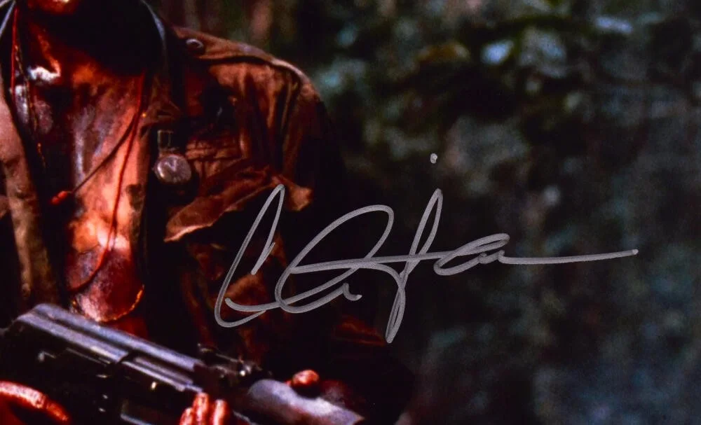 Charlie Sheen — Charlie Sheen Autographed Platoon 8X10 Close UP Photo-Beckett W Hologram *Silver, изображение 2