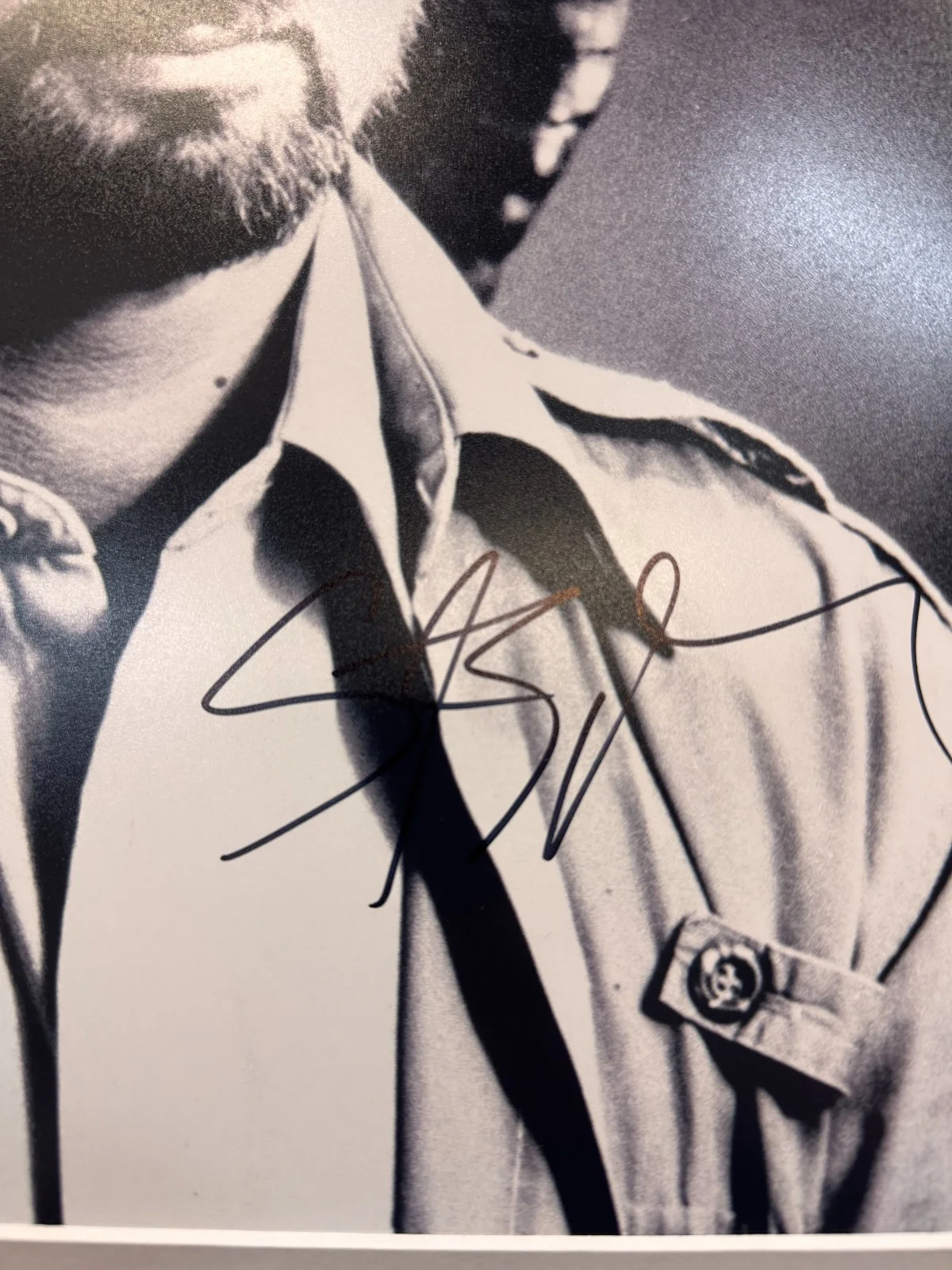 Steven Spielberg — STEVEN SPIELBERG SIGNED AUTOGRAPH ET MATTED 11x14 JSA, image 2