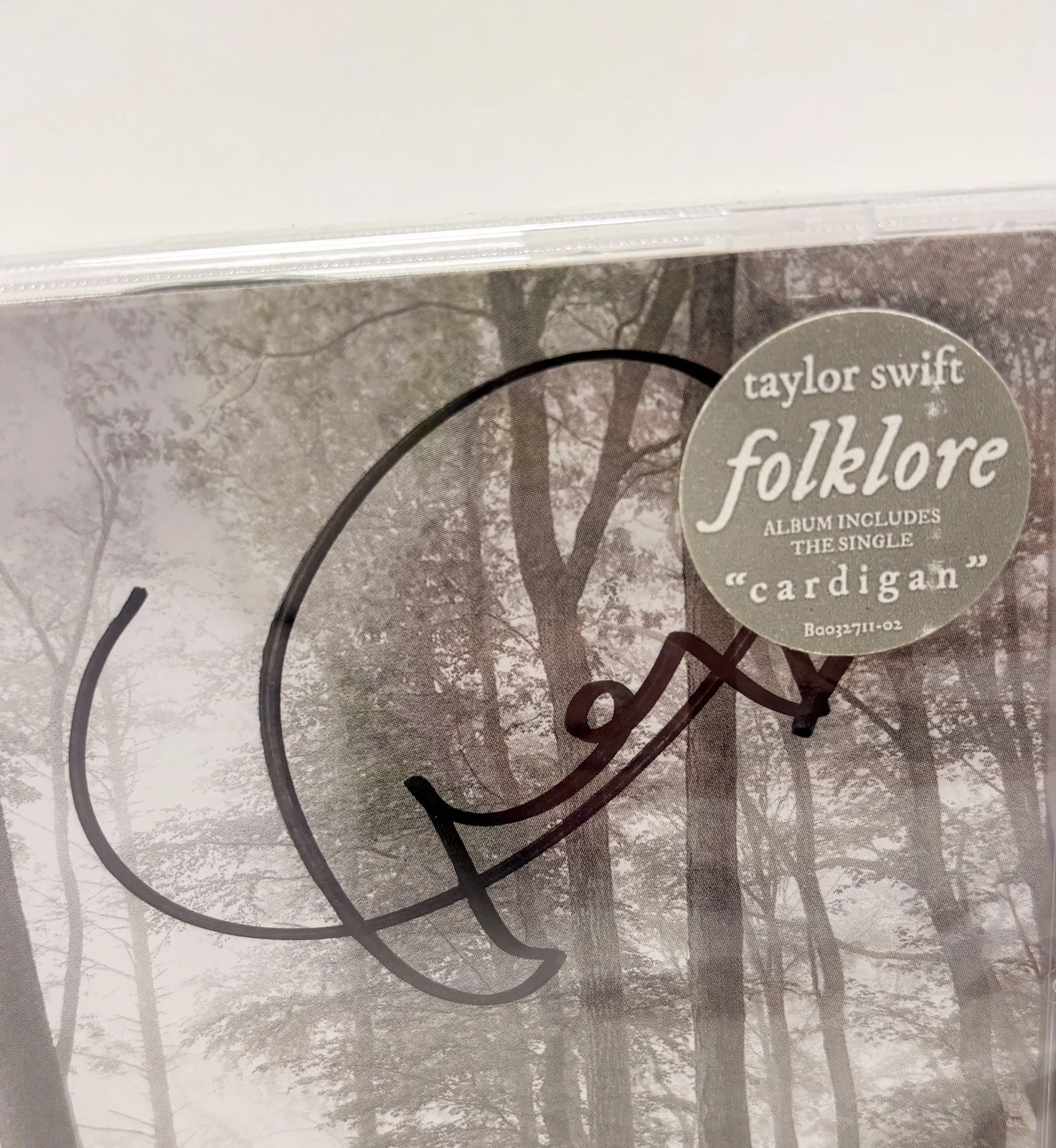 Taylor Swift - Folklore Signed CD - Heart Under Hype Sticker - New And Sealed, изображение 4
