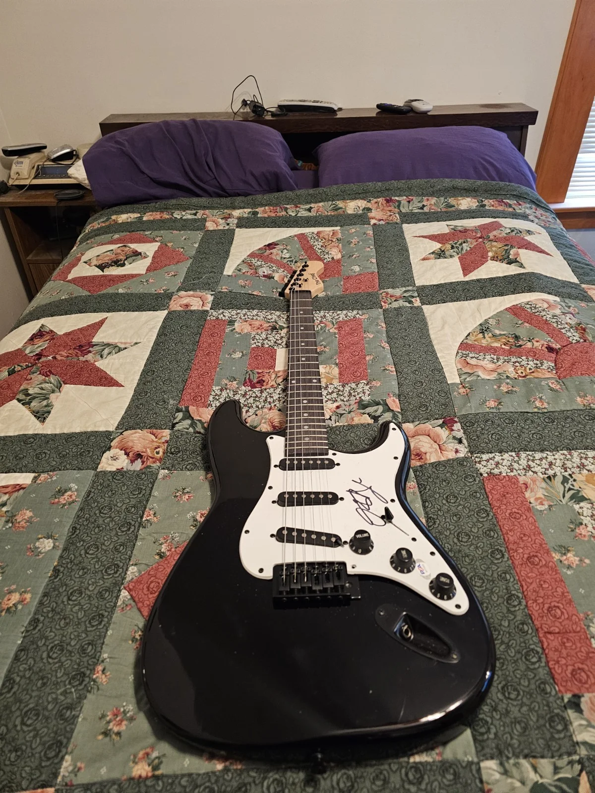 OZZY OSBOURNE HANDSIGNED ELECTRIC GUITAR BLACK SABBATH PSA RACC NEW&AUTHENTIC, image 2