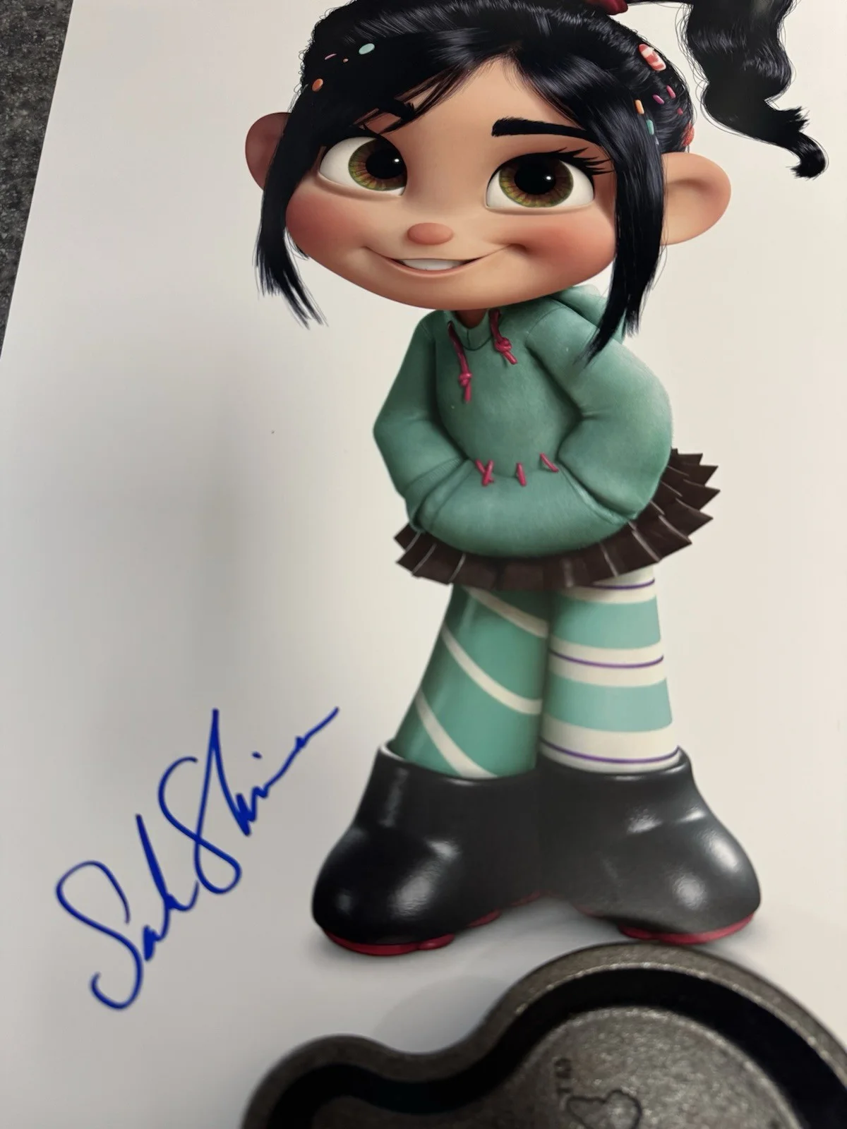 SARAH SILVERMAN — SARAH SILVERMAN SIGNED AUTOGRAPH WRECK IT RALPH 12x18 Thick PHOTO JSA, image 2
