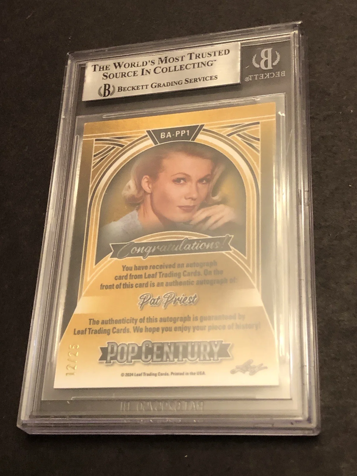 Pat Priest — BECKETT AUTOGRAPHED PAT PRIEST 2024 POP CENTURY 12/25 SP MUNSTERS BA-PP1, изображение 4