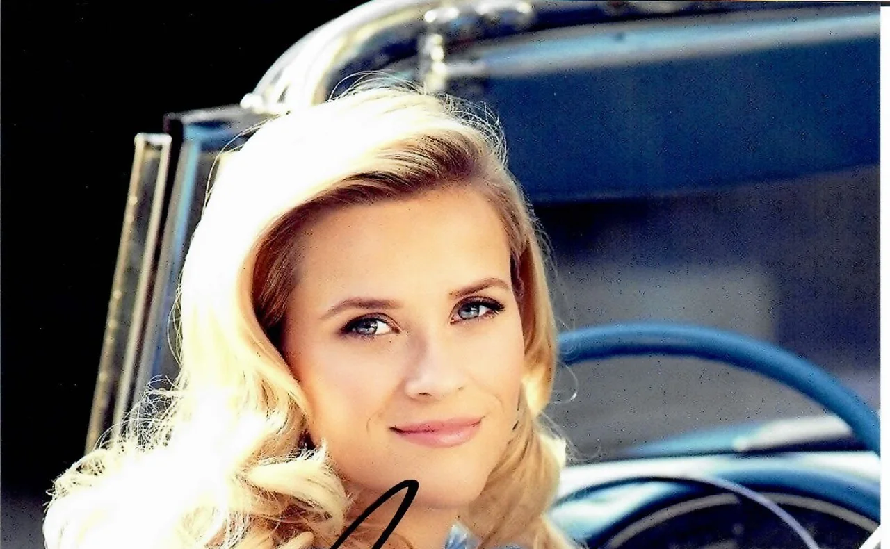 Reese Witherspoon — Reese Witherspoon Legally Blonde Movie Actress Signed 8 x 10 Photo TTM COA, изображение 3