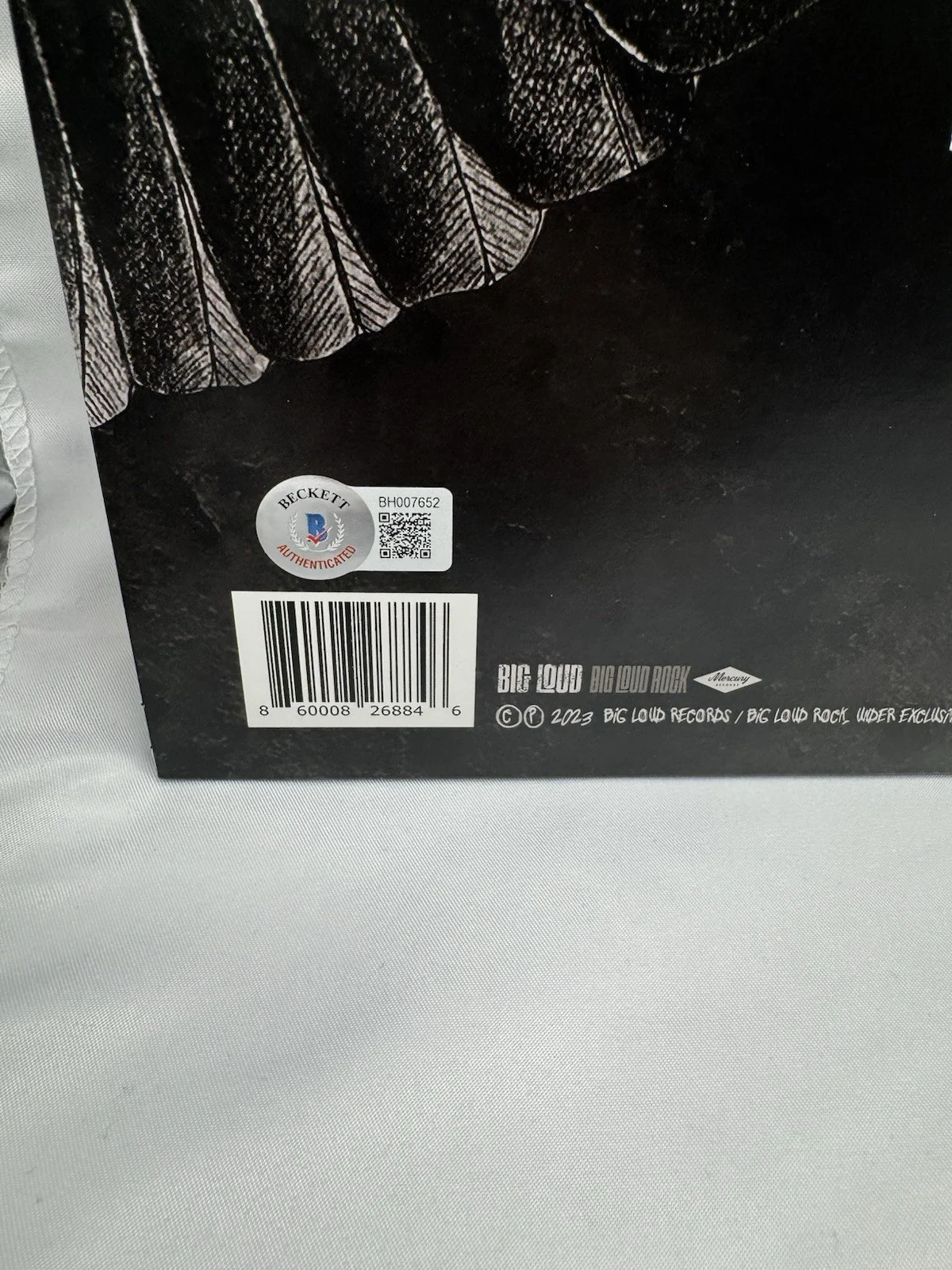 Hardy Autograph Signed The Mockingbird And The Crow Vinyl LP Beckett COA, image 4