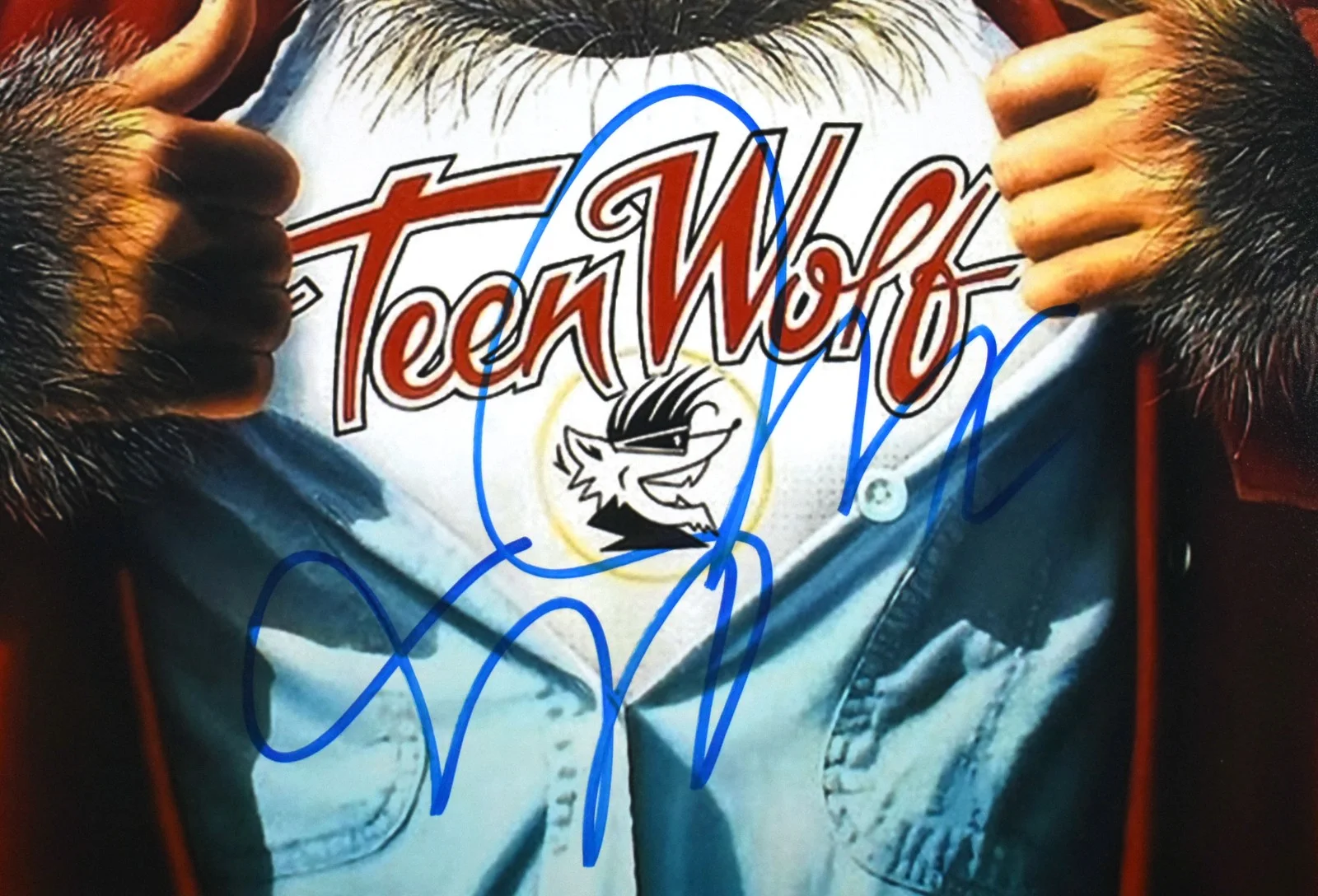 Michael J. Fox — Michael J. Fox Autographed 16x20 Teen Wolf Photo - Beckett W Hologram *Blue, изображение 2