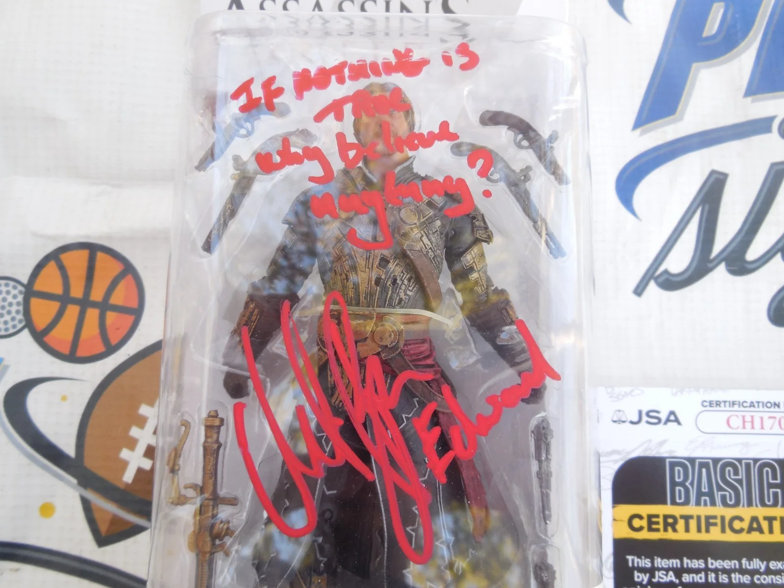 Matt Ryan signed Edward Kenway Assassins Creed Black Flag action figure JSA COA, изображение 2