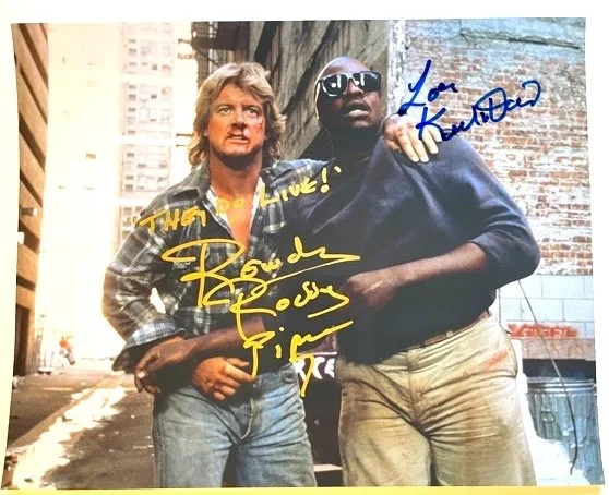cast — THEY LIVE (2) photos signed by RODDY PIPER KEITH DAVID horror Halloween, изображение 2